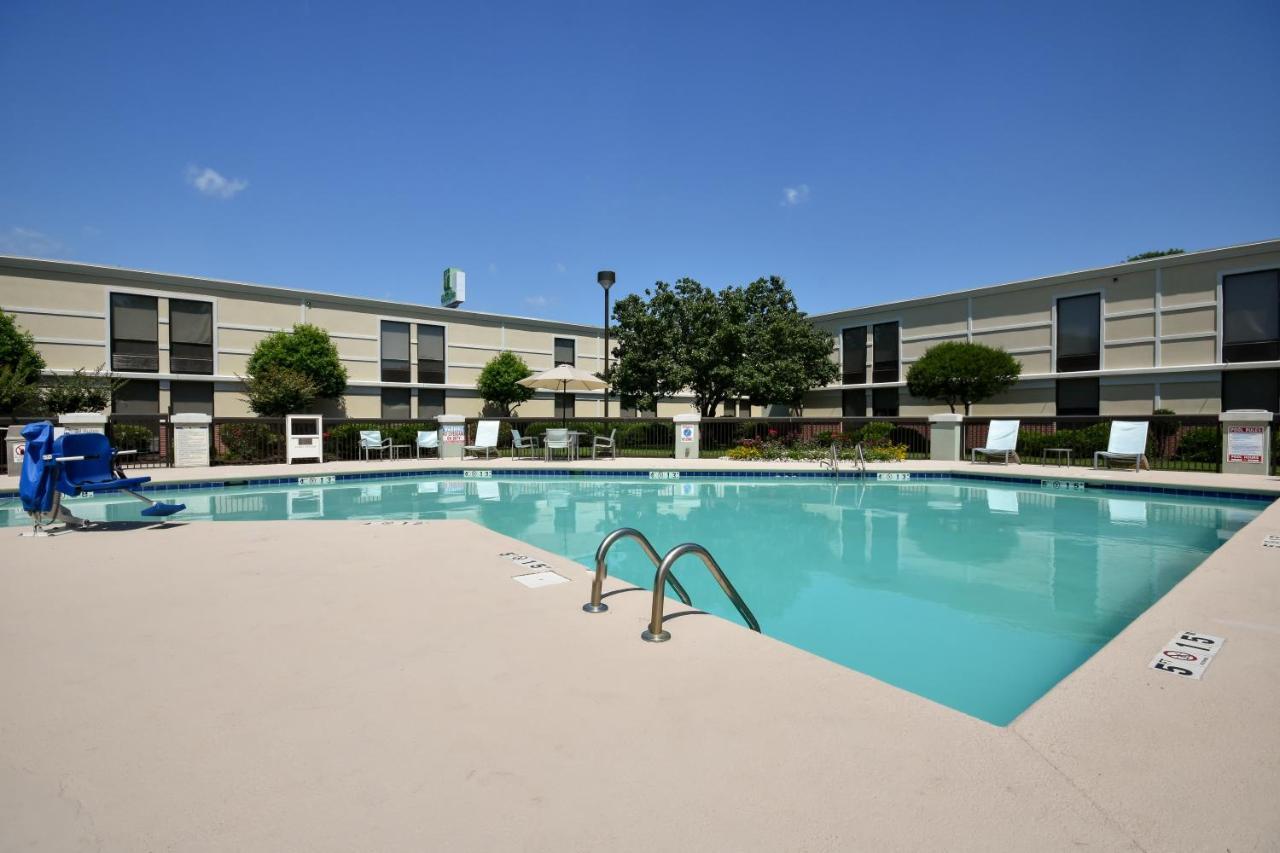 Holiday Inn Lumberton By Ihg מראה חיצוני תמונה